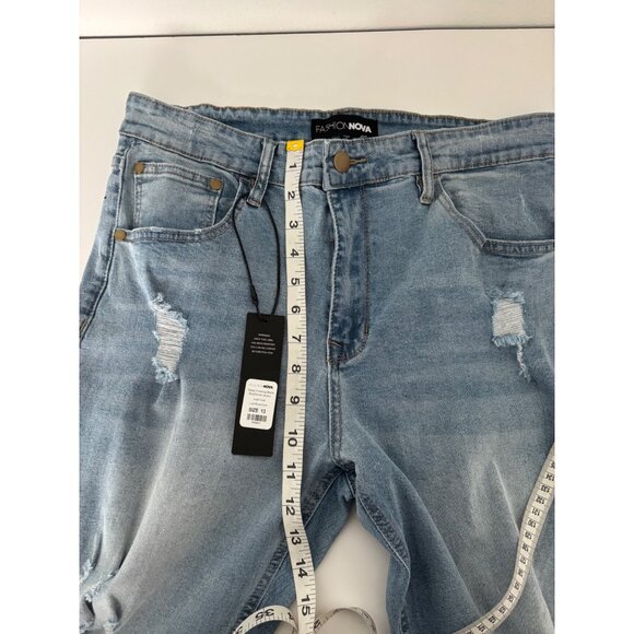 NWT Boyfriend Jeans 13 Light Wash Distressed Cropped Streetwear Festival Grunge - Picture 7 of 15